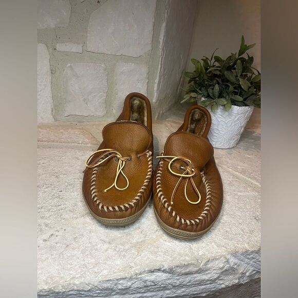 Cabela’s natural brown Leather Shearling Lined Moccasin Slip On slippers sz 15 - Picture 2 of 7